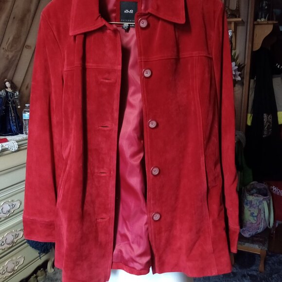 Women's Red Suede Leather Jacket - Picture 3 of 6